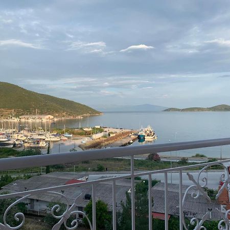 Port View House-Comfy Family Apartment-Panoramic View Nea Peramos  Exterior photo